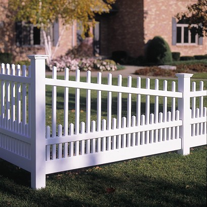 Canterbury Swoop Bufftech Vinyl Fence
